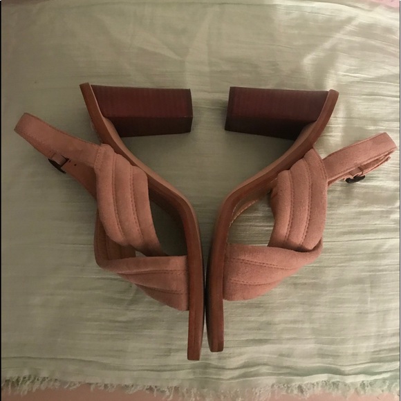 Leather heels 💕 - Picture 4 of 12